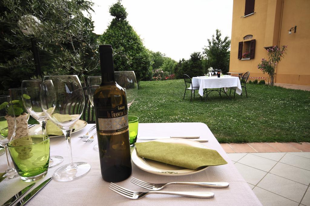 Agriturismo Gaggioli Borgo Delle Vigne Zola Predosa Luaran gambar